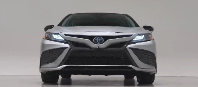 А вот дизайн спортивной версии стал куда выразительнее