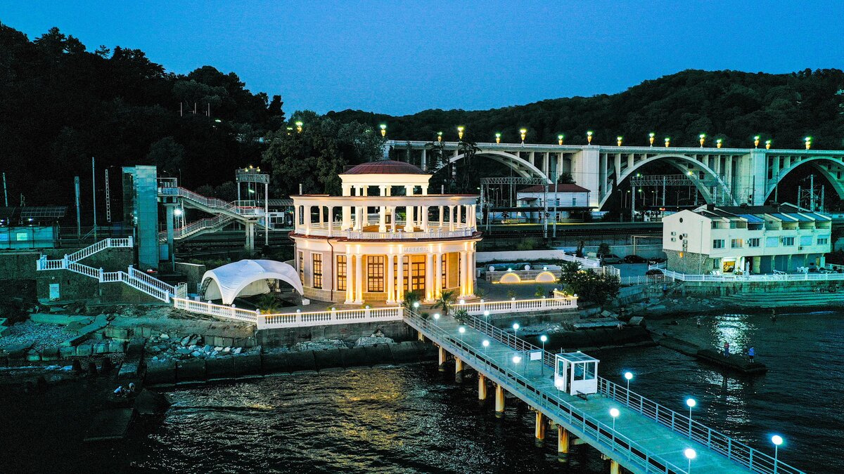 Удивительная ночная ротонда © Ресторанный холдинг A.Family Group