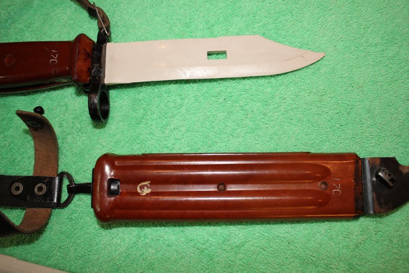 Резиновый штык-нож