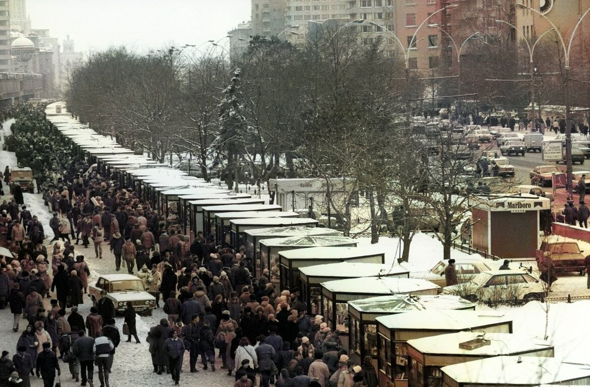 Ларьки на Новом Арбате