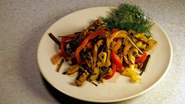 Стрелки джусая с мясом по-корейски
