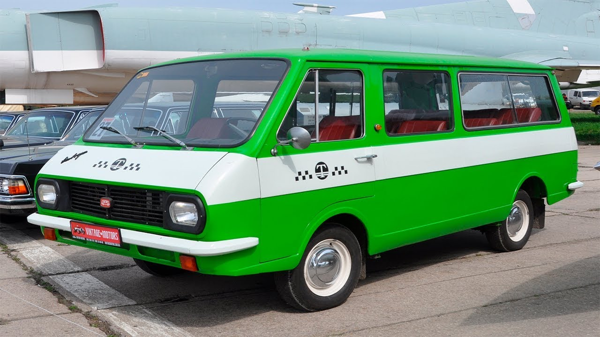 Старое маршрутное такси. РАФ-2203 микроавтобус. РАФ-2203 Латвия. Минивэн РАФ 2203. РАФ 2203 маршрутное такси.