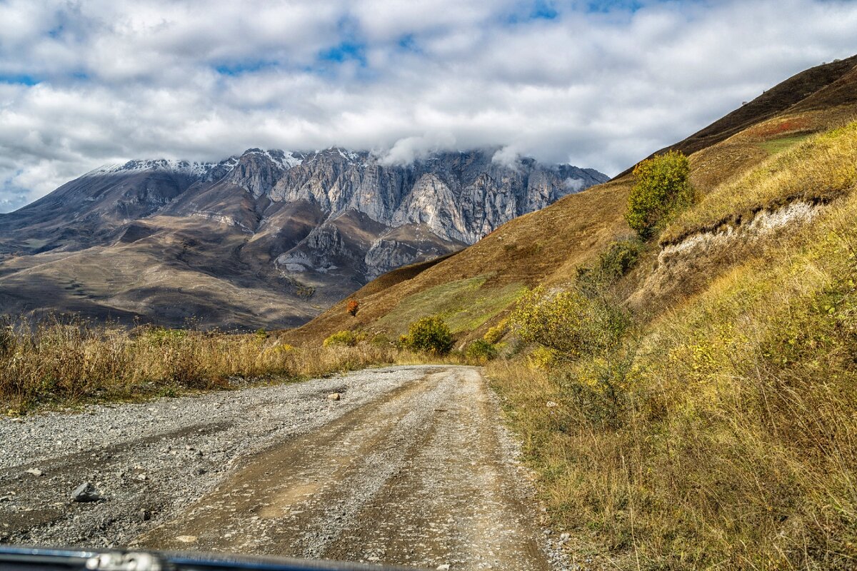 Мне уже вполне хватило времени, чтобы убедиться, что природа Северной Осетии невероятно красива.