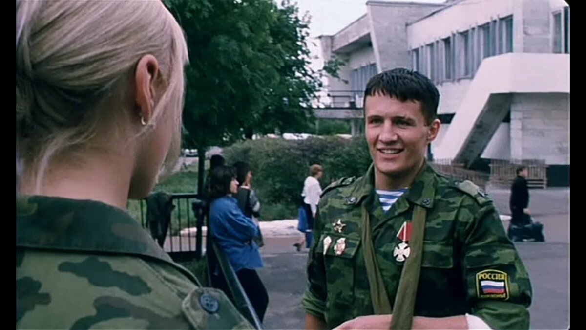 Кадры из фильма марш бросок Зритель не забыл: чем живет звезда фильма "Марш-бросок" Владимир Волга КиноНытик
