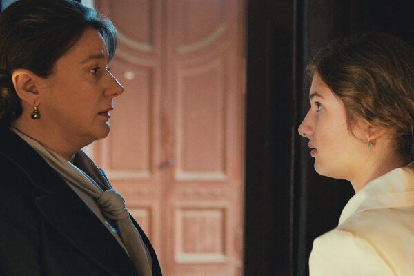 Анастасия Мельникова с Машей в х/ф "Спасти Ленинград"