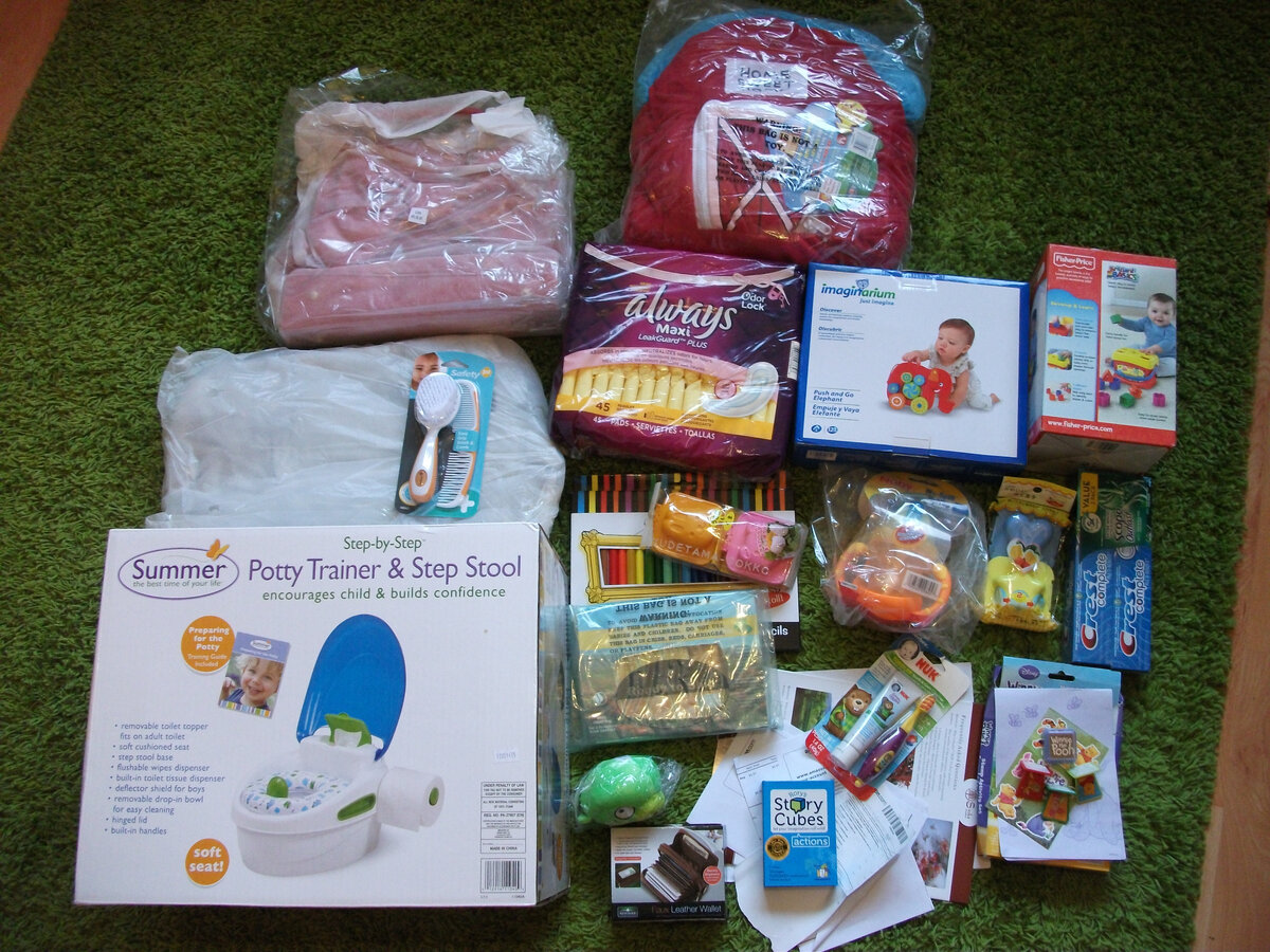 Карандаши? Горшок и сортер для брата? Маме сумка? А папе кошелек?