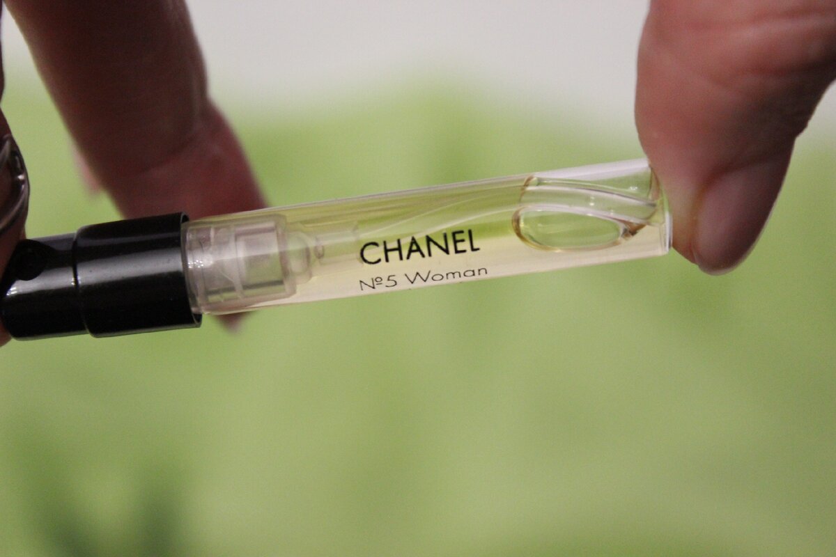 Бренд Chanel утверждает, что каждые 30 секунд в мире продается один флакон No. 5.