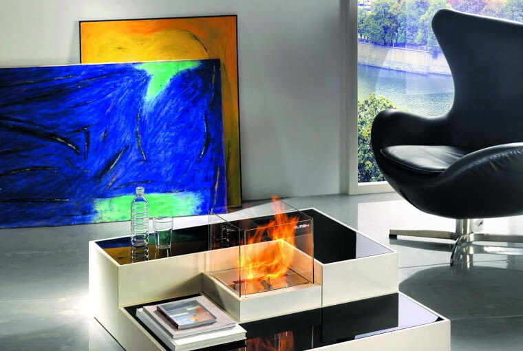 Модульный биокамин можно свободно размещать, что дает различные варианты обустройства.