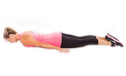  Прогибы  – положение лежа на животе, ноги вытянуты, руки сцеплены за спиной. Приподнимаем верхнюю часть тела, отрывая ее как можно выше от пола, фиксируемся, делаем 5 медленных выдохов. 2 подхода по 10 движений.