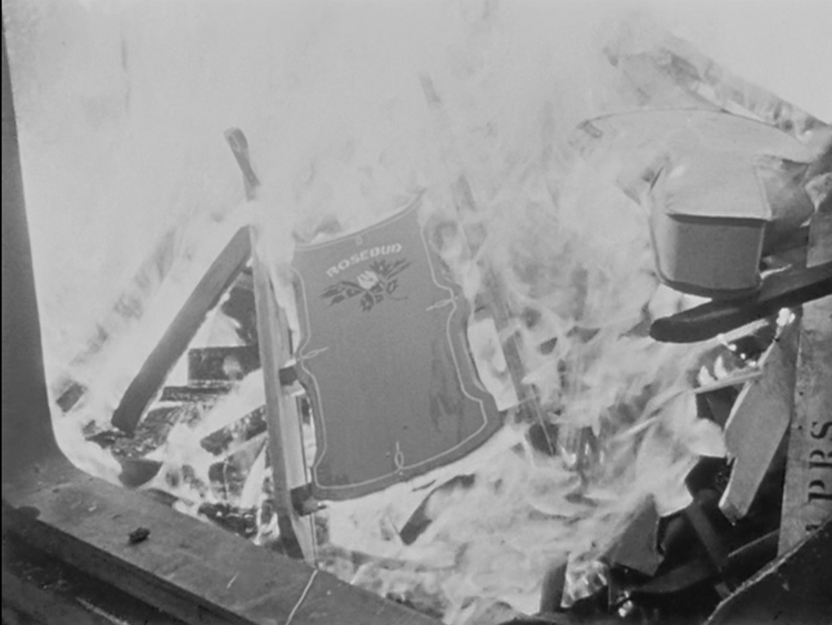 горящие санки, Кадр из фильма «Гражданин Кейн»,  Источник: ru.ihodl.com