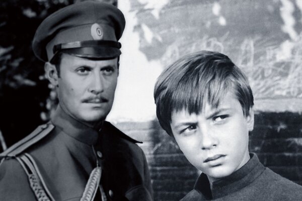 Кадр из фильма "Адьютант его превосходительства". На фото Милокостый и Соломин