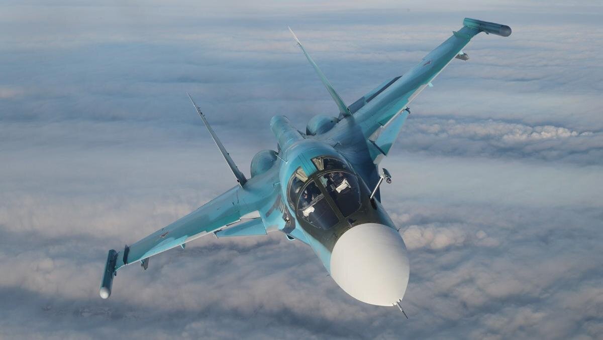 "СУ - 34" в полете...