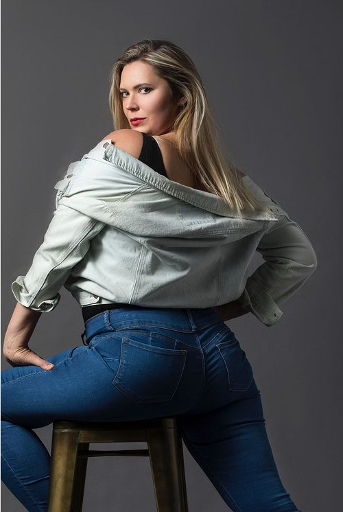 источник:https://www.instagram.com/katyazharkova/?hl=ru