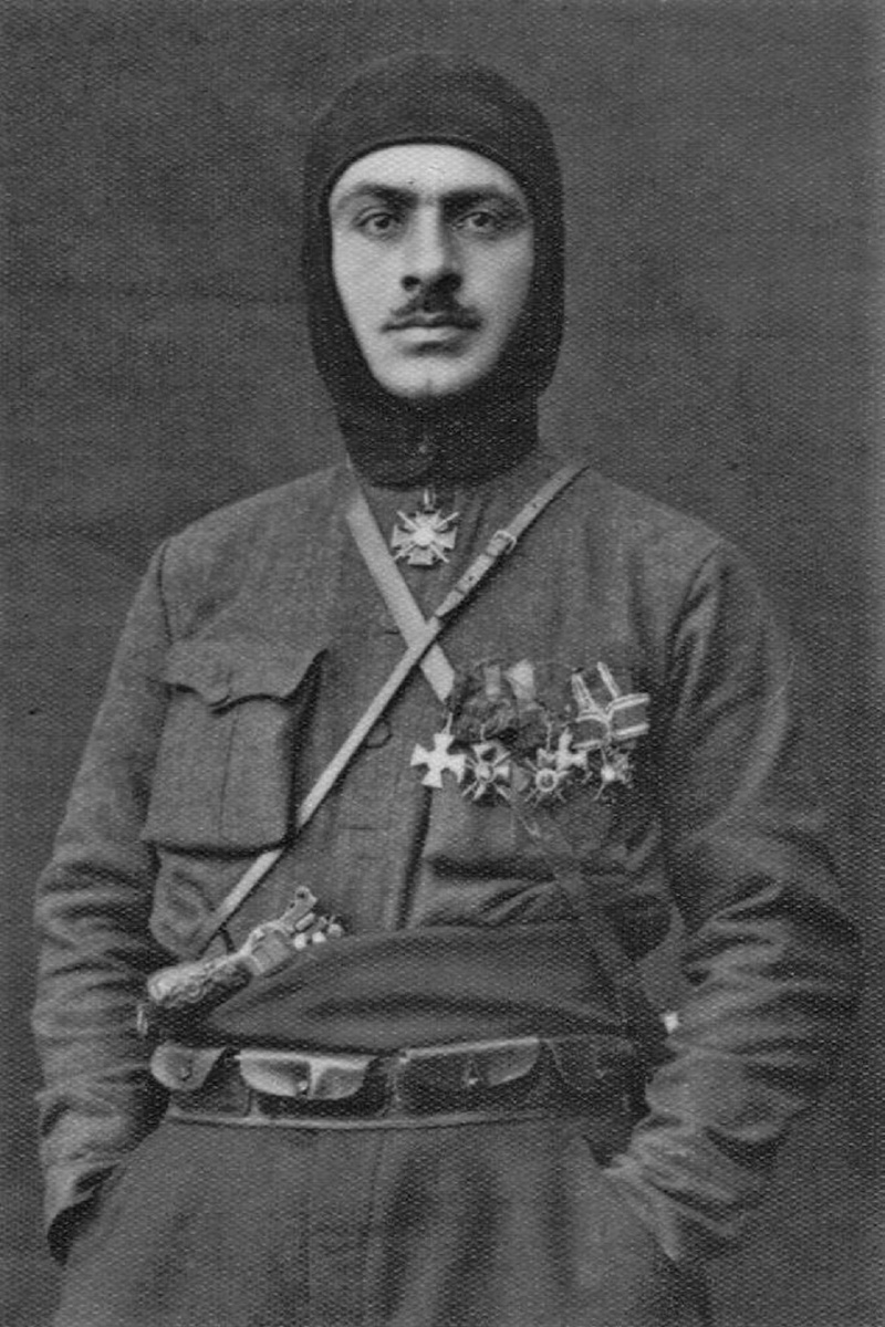 Гарегин Нжде (Тер-Арутюнян ) - герой не только Армении, но и герой Русской Кавказской армии, безупречный офицер, заслуживший признание в Российской империи