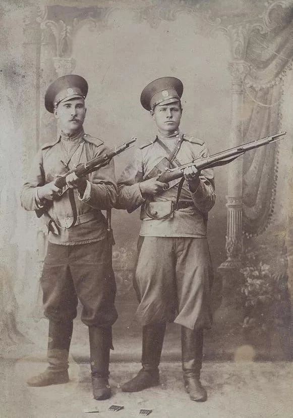 Фото солдат с винтовкой мосина