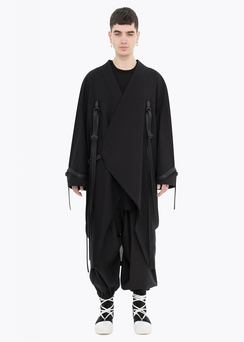 Весь материал был взят с официального сайта — batnorton.com 