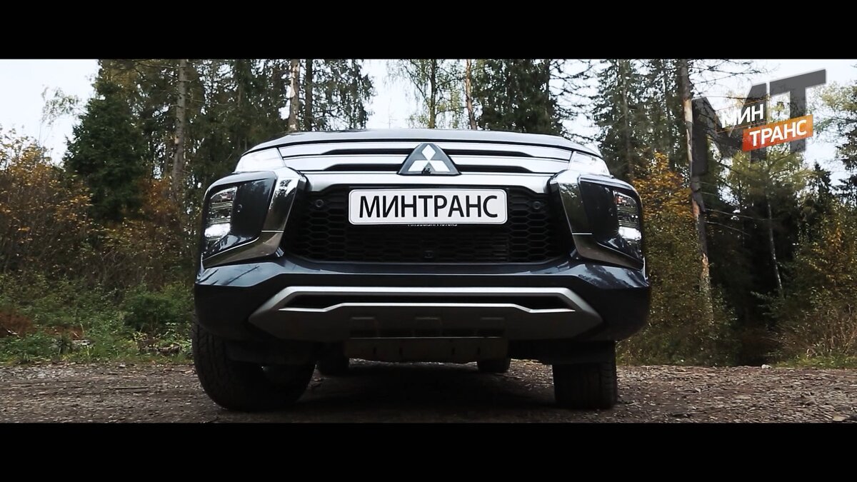 ах, этот волшебный трилистник на капоте!