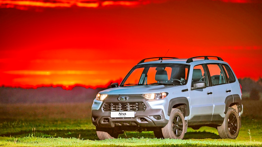 Производитель не указывает есть ли на LADA Niva Travel Classic'22 по цене от 797,2 тысяч рублей подушка безопасности