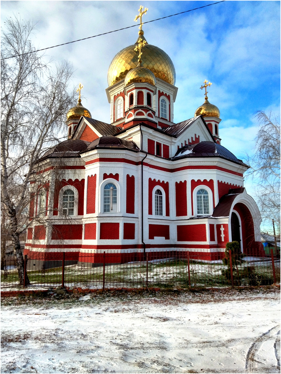 Храм Казанской Иконы Божией Матери.