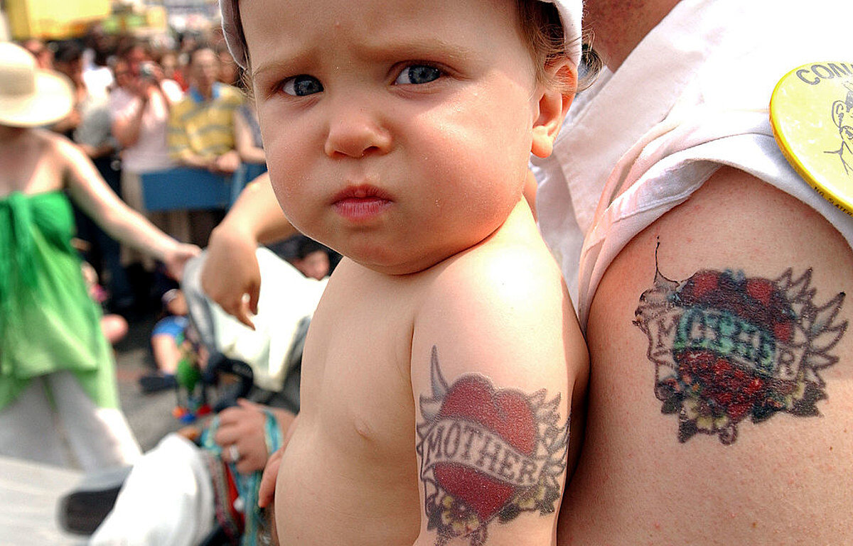 татуировка с именем ребенка