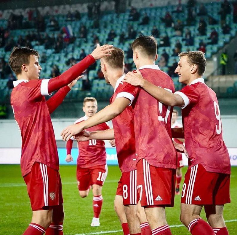 Российская молодежка уверенно разобралась с эстонцами.