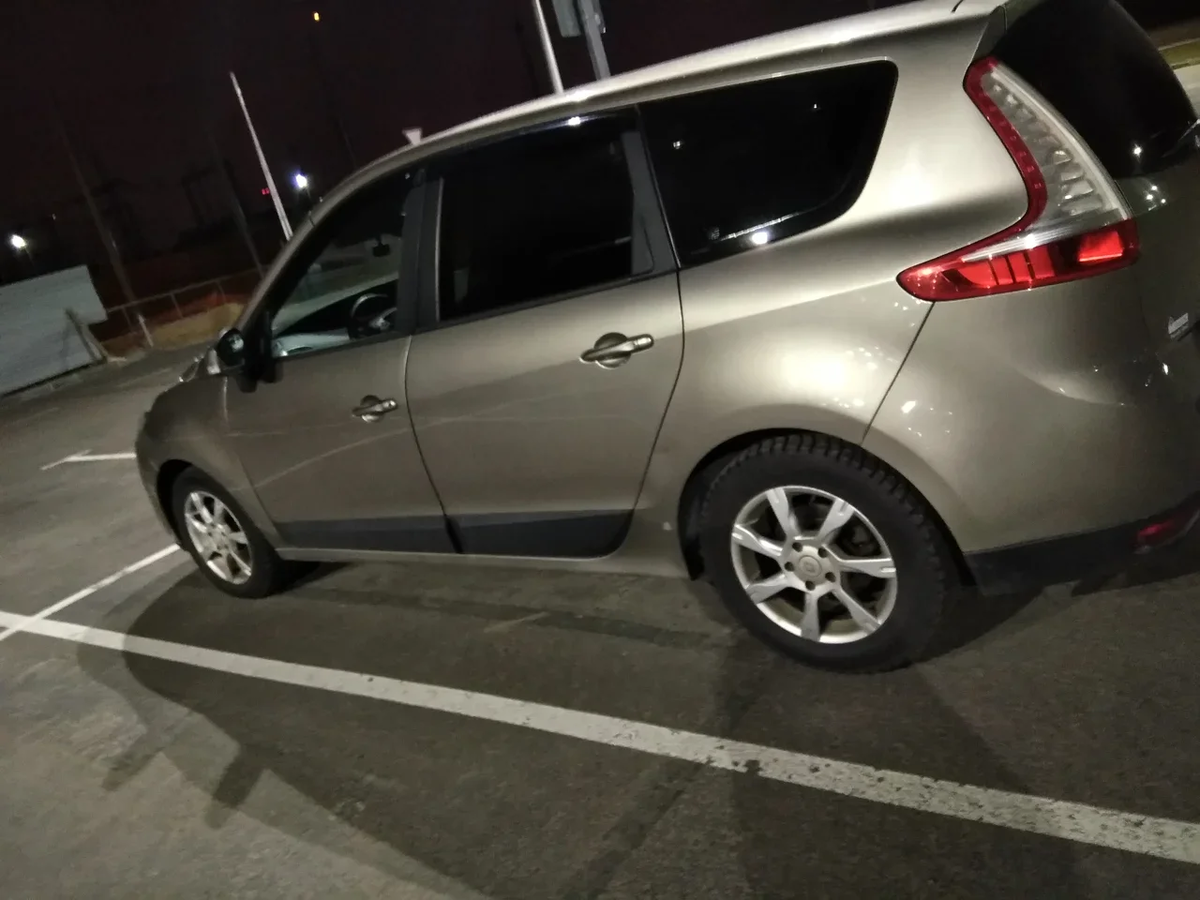 Вот такой семейный автомобиль