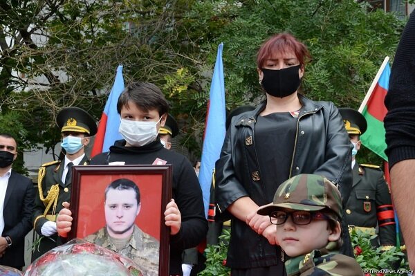 Дмитрий Солнцев, Азербайджанский военнослужащий.Погиб в сражениях против оккупационной армии Армении.