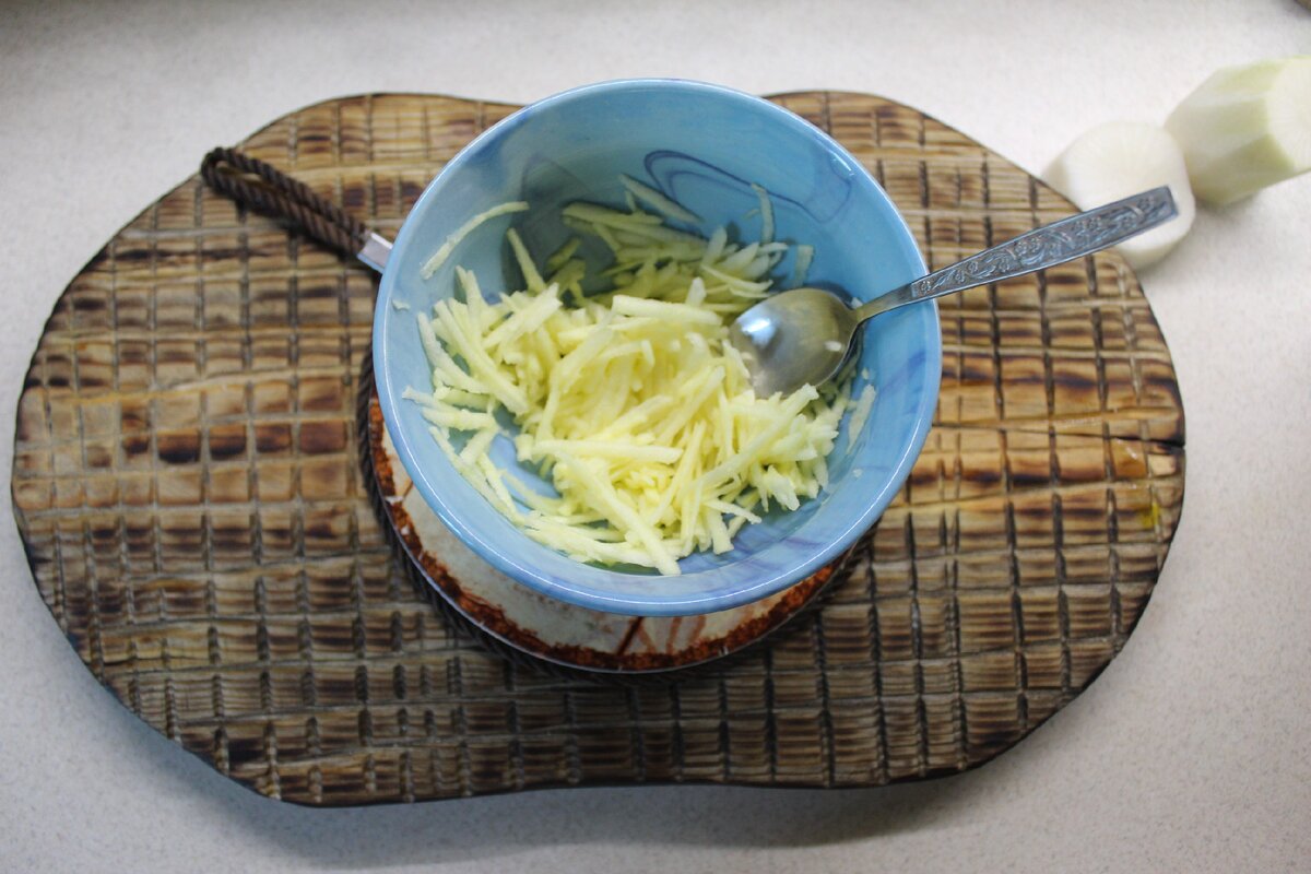 перемешиваем яблоки