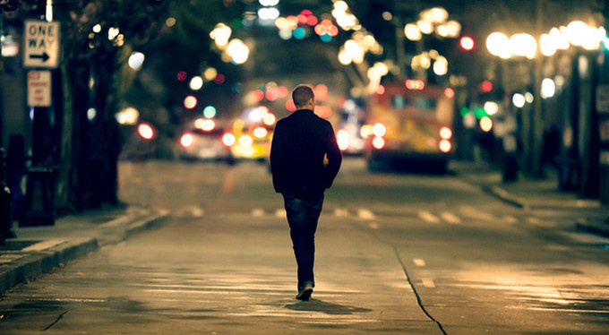 Часто ли вы задумываетесь о настоящем ? Подними глаза, оглянись вокруг, что ты видишь ? А, что чувствуешь ? Я думаю ты будешь весьма удивлён, насколько ты поглощён рутиной #как выйти из депрессии #как жить настоящим #настоящая жизнь #будущее #прошлое и настоящее #как избавится от прошлого  #жить настоящим #медитация #духовные практики #как быть спокойным 