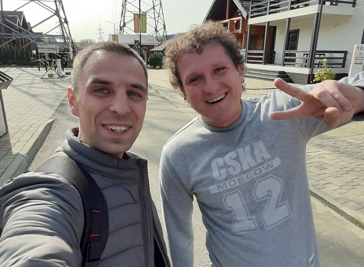 Я с Андреем Антипиным на выставке "Малоэтажная страна"