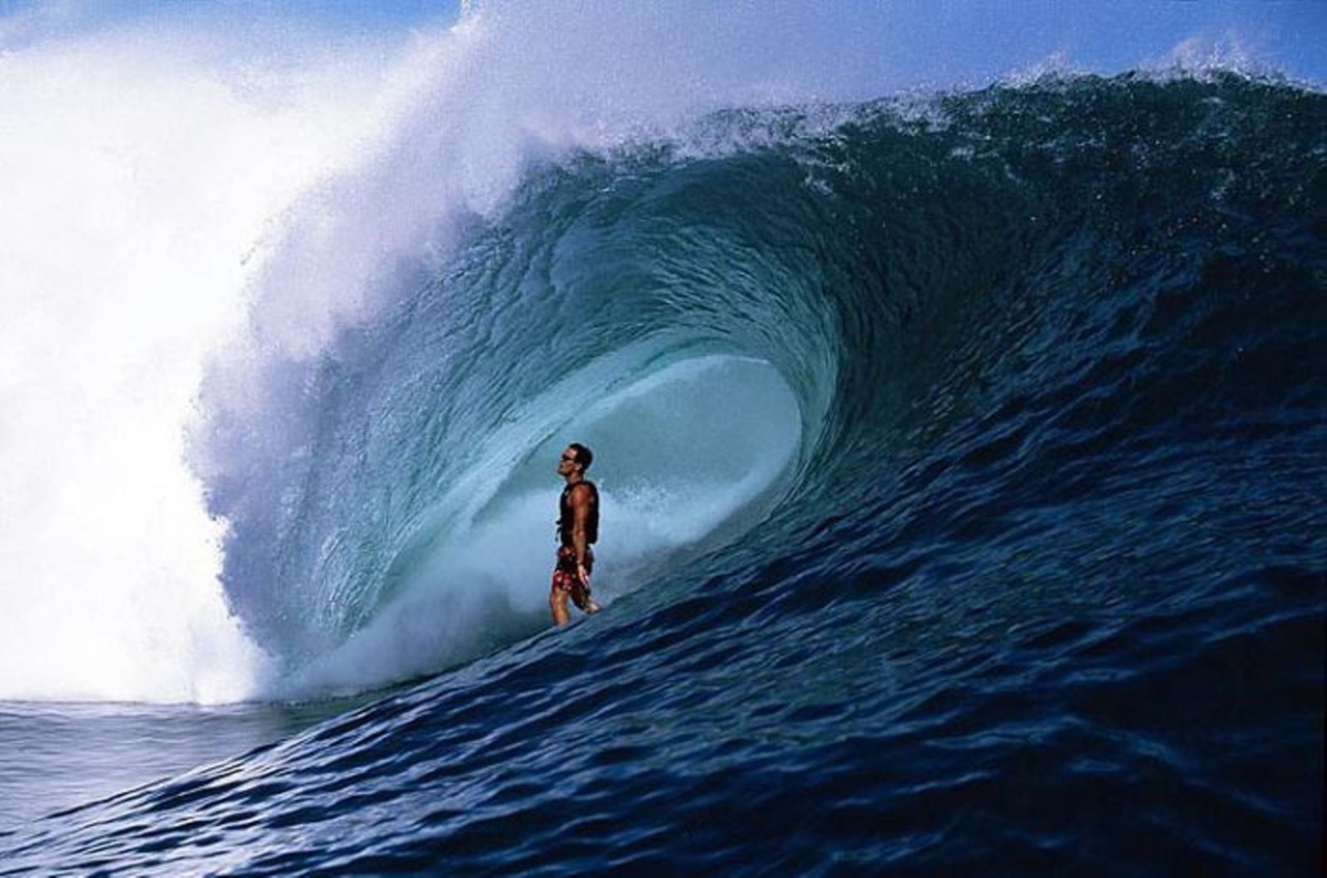 Желание накрывает подобно огромное волне и кажется, что спасения нет...