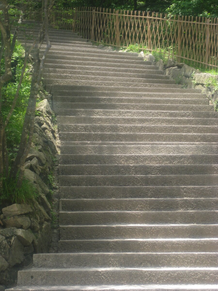 Ступени в горах