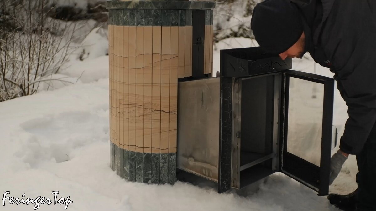 Дверца с большим стеклом - камин в комнате отдыха