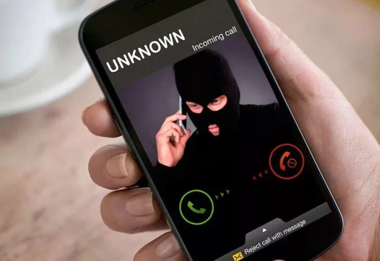 Фото https://talkdevice.ru/wp-content/uploads/2021/02/zvonyat-i-sbrasyvayut-cel.jpg