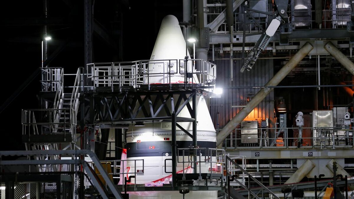 Сборочный стенд в Центре имени Кеннеди. © NASA 