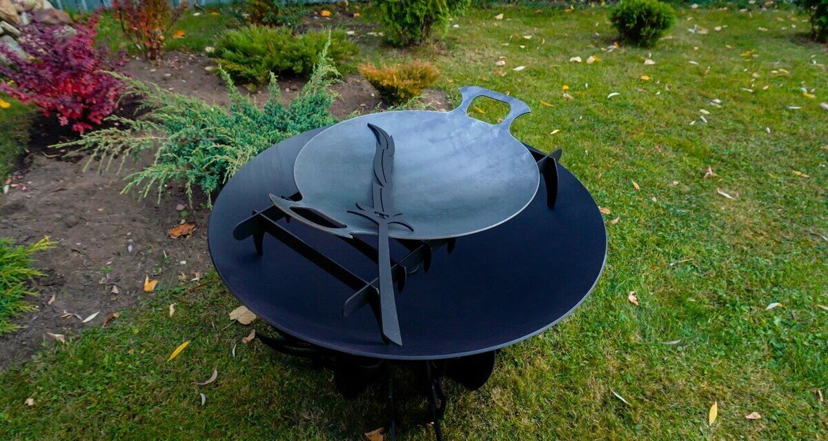 Кострище Крылья со сковородой садж