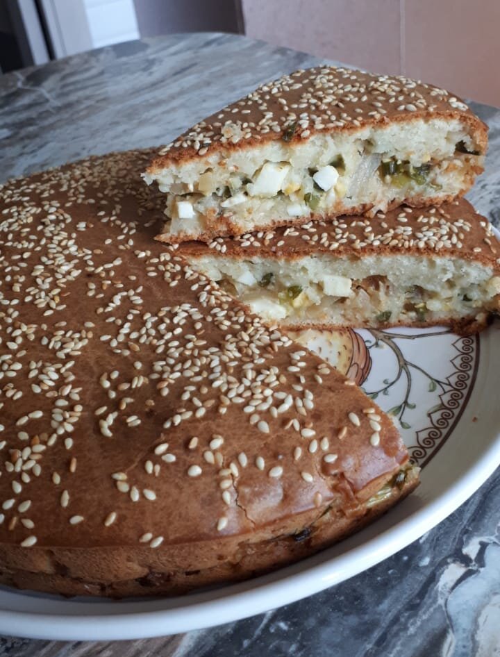 Заливной пирог с зеленым луком и яйцом: альтернативный вариант от Светланы. Рецепт под постом. 