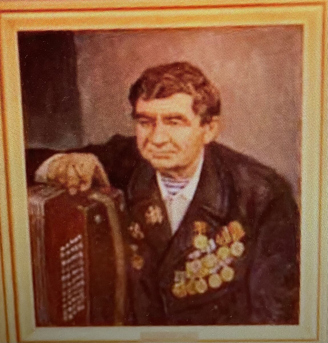 Портрет А.И. Куйдина в галерее Славы колхоза "Победа" в с. Танга в Забайкалье
