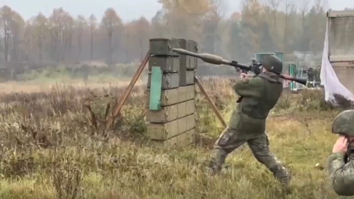     В зону боевых действий югорчане отправятся 10 октября.