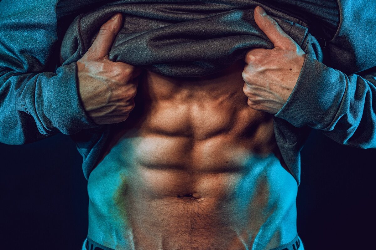     Качайте мышцы живота безопасно: упражнение для пресса, не приводящее к болям в спине