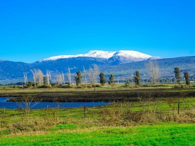 Вид на гору Хермон со стороны Израиля