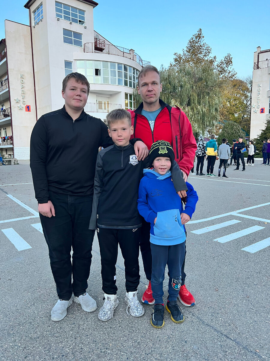 Три моих сына - старший Артем, средний Арсений и младший Атлант.