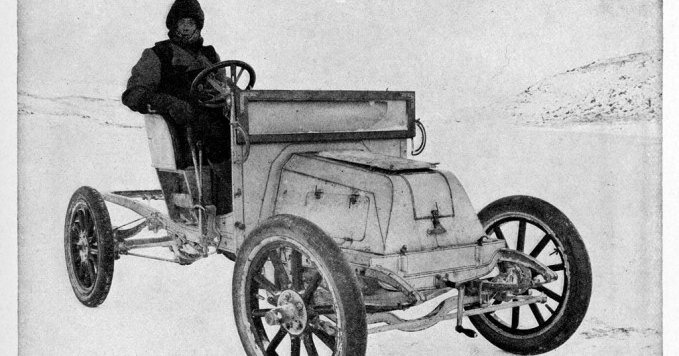     Сумасшедшие автолюбители, устроившие заезд по Антарктиде: с ветерком по ледяной пустыне