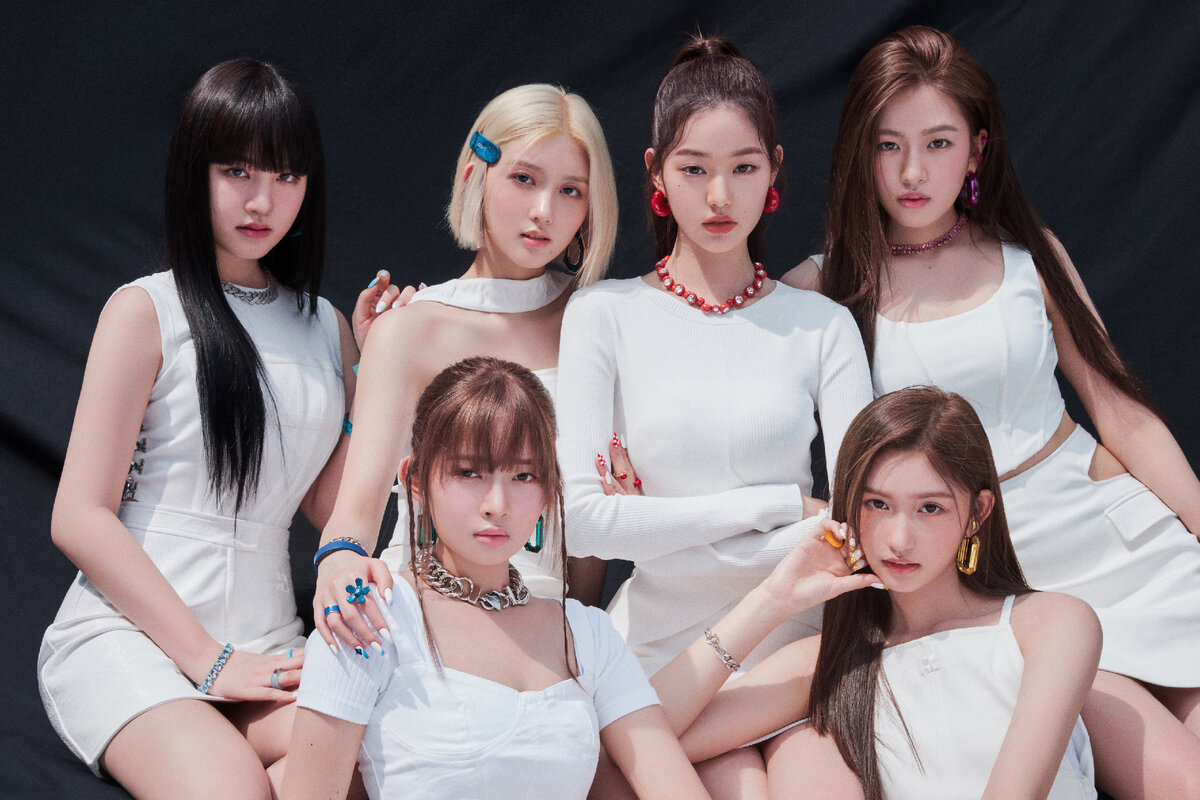 Ive after like live. Live after like. After like группа. Группа ive. After like группа.