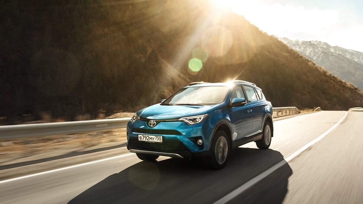    " Toyota RAV4© Фото : пресс-служба компании Тойота (PR-агентство Comunica)