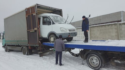 Две «Газели» сгорели в гараже в Сарапуле