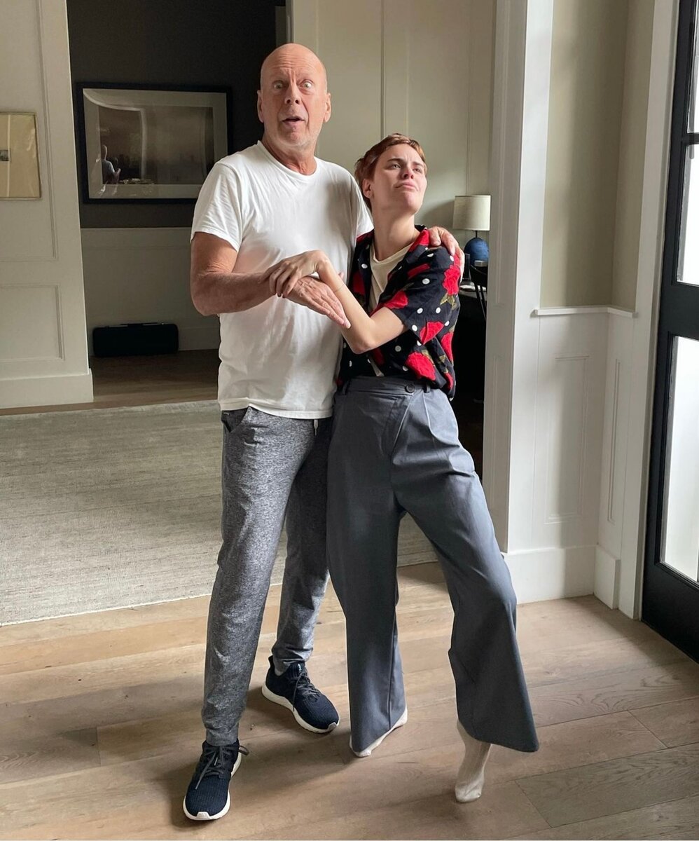    Брюс Уиллис с дочерью Таллулой Фото: Инстаграм (запрещен в РФ)