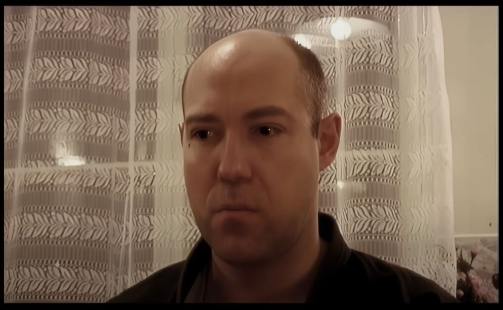 Говорить можно! Показывать пальцем - нехорошо (C) Gleb Muzrukov, "Монах", 1998 год