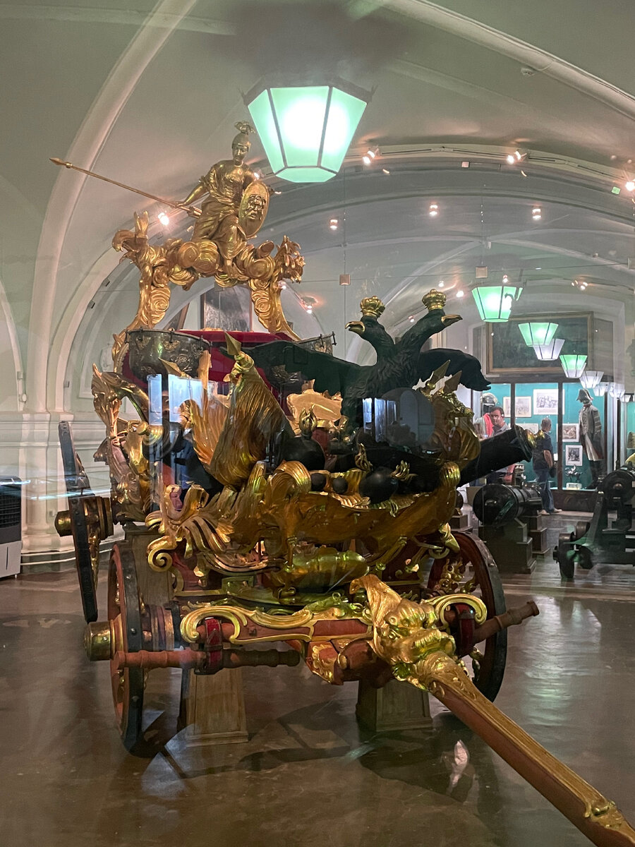 Парадная литавренная колесница 1760 г. Музей артиллерии. Санкт-Петербург 