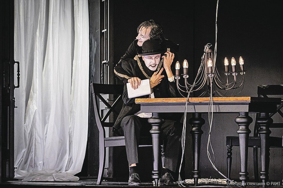     В фокусе спектакля «Сын» человеческие отношения: как научиться понимать друг друга? Фото: ramt.ru